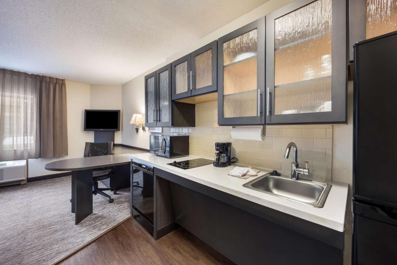 Sonesta Simply Suites Cleveland North Olmsted Airport מראה חיצוני תמונה
