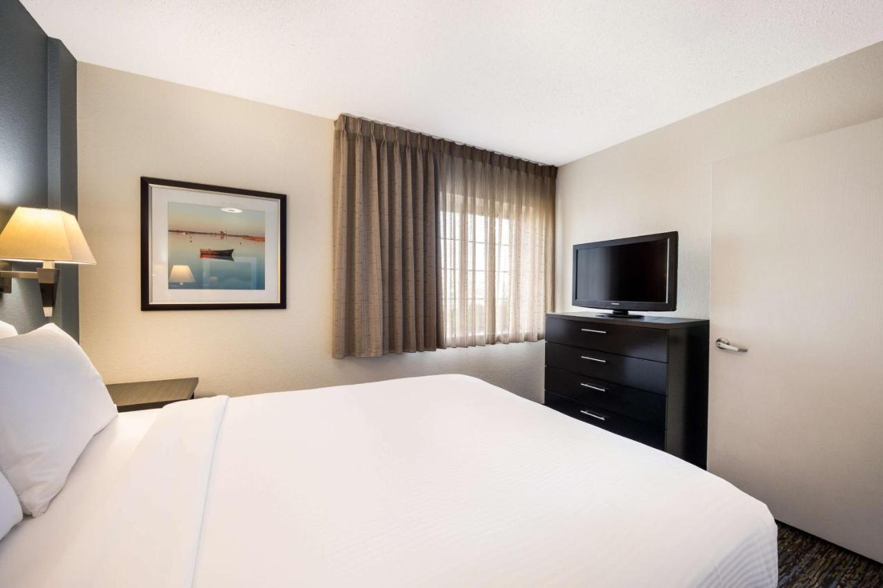 Sonesta Simply Suites Cleveland North Olmsted Airport מראה חיצוני תמונה