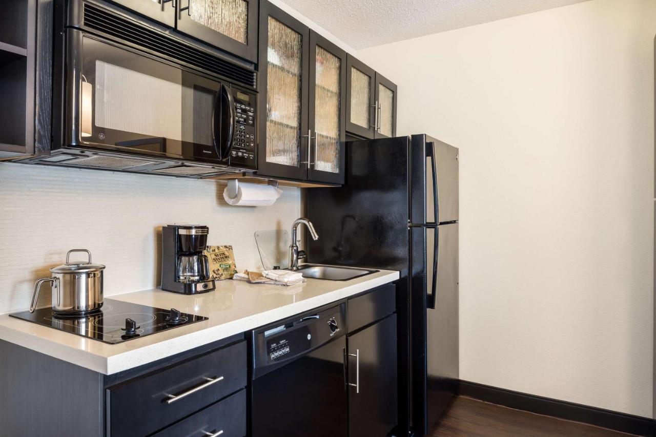 Sonesta Simply Suites Cleveland North Olmsted Airport מראה חיצוני תמונה