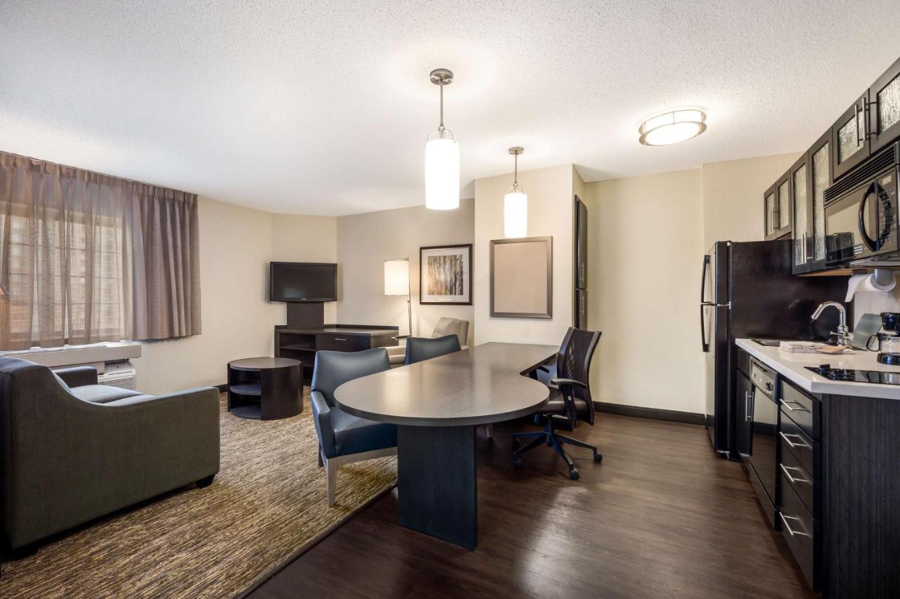 Sonesta Simply Suites Cleveland North Olmsted Airport מראה חיצוני תמונה