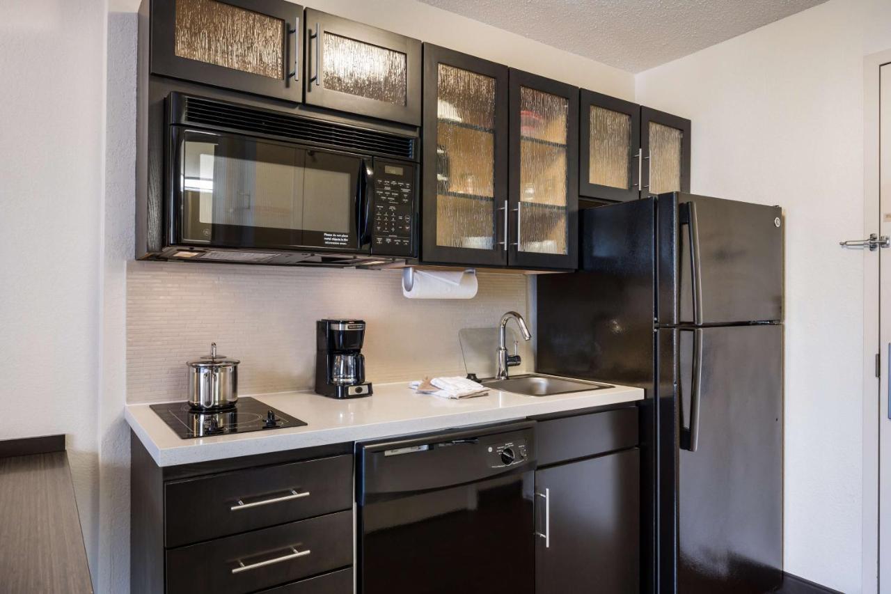 Sonesta Simply Suites Cleveland North Olmsted Airport מראה חיצוני תמונה