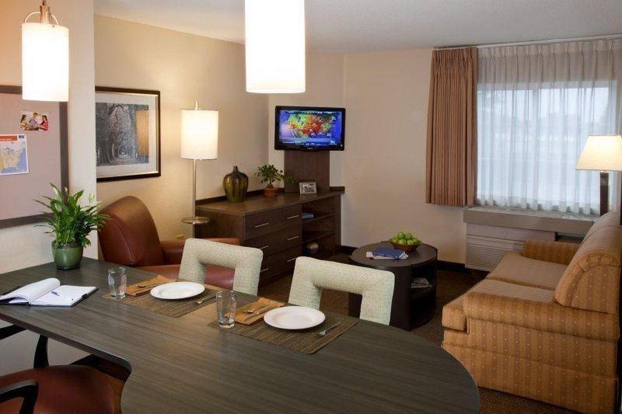Sonesta Simply Suites Cleveland North Olmsted Airport מראה חיצוני תמונה