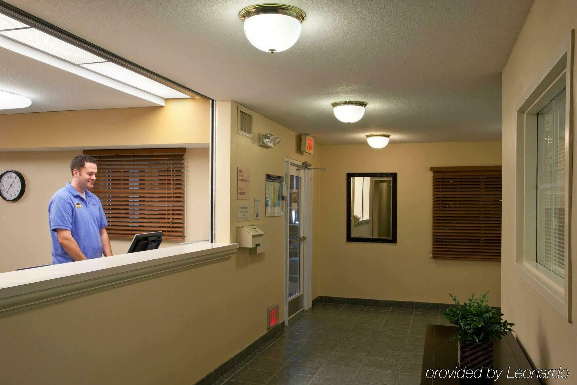 Sonesta Simply Suites Cleveland North Olmsted Airport מראה חיצוני תמונה
